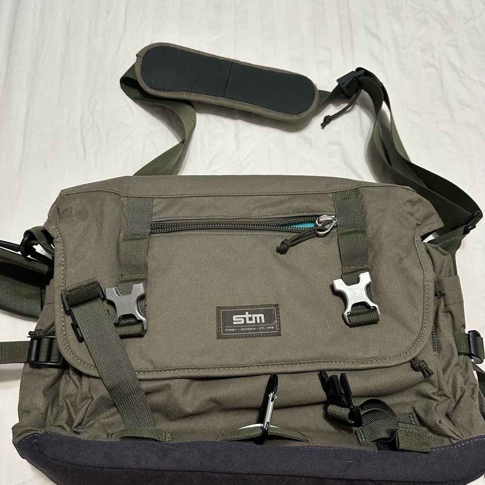 Green Messenger Bag 15in laptop for Men